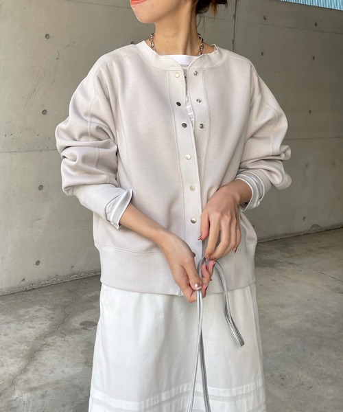 DouDou(ドゥドゥ)の「2WAYドットボタンショートカーディガン(カーディガン/ボレロ・レディース・オフホワイト/バイオレット/グレイッシュベージュ/ブラック・FREE)」の3枚目の写真