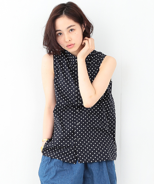 BEAMS BOY（ビームスボーイ）の「BEAMS BOY / ドット Aライン ノースリーブ シャツ（シャツ/ブラウス・レディース・ホワイト/ブルー/ネイビー・ONE SIZE）」の2枚目の写真
