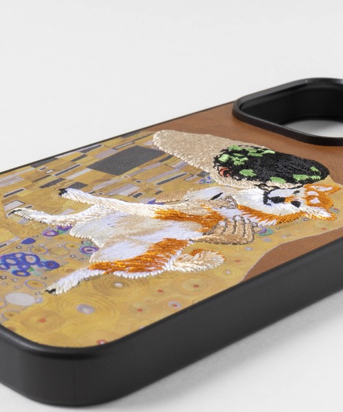 Jubilee（ジュビリー）の「立体刺繍スマホケース iPhone カバー PUレザー【iPhone 7/8/SE/12/12Pro/12 mini/13/13Pro/14/14Pro/15対応】（スマホケース/カバー・レディース・ライトグレー/ブラック/ネイビー/オフホワイト/オリーブ/ダークオリーブ/イエロー/ホワイト×ブルー/ダークブルー/スモークピンク/イエロー×グレー/グリーン/ブラウン・iPhone 12/12 Pro/iPhone 13/iPhone 13 Pro/iPhone 7/8/SE(第2/第3世代)/iPhone 14/iPhone 12 mini/iPhone 14 Pro/iPhone 15）」の14枚目の写真