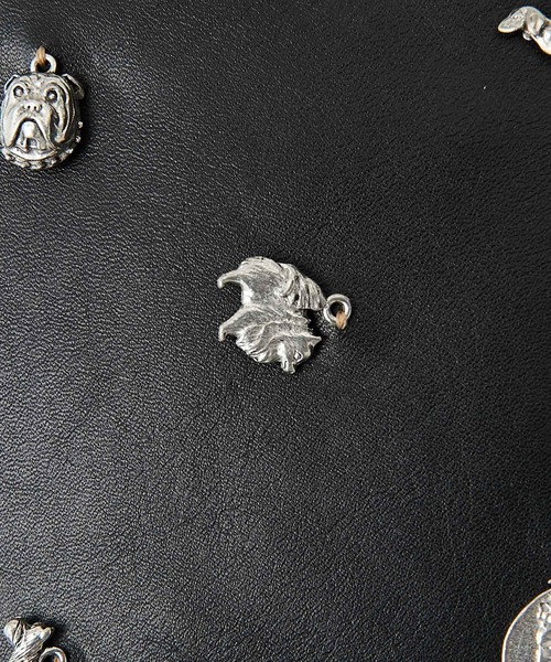 ear PAPILLONNER（イアパピヨネ）の「【Brooklyn Charm(ブルックリンチャーム)×ear】モバイル巾着ショルダーバッグ（ショルダーバッグ・レディース・ブラック×シルバー/ブラック×ゴールド・FREE）」の15枚目の写真