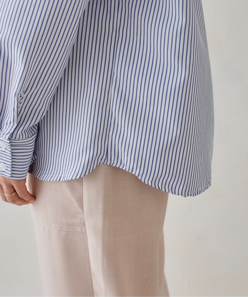 Chez toi（シェトワ）の「ネックフリル裾ラウンドシャツ（シャツ/ブラウス・レディース・オフホワイト/ブルー・FREE）」の18枚目の写真