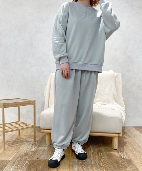 PairPair(ペアペア)の「ヘンリーネックプルオーバー(ユニセックス)(スウェット・レディース・ブラック/サックスブルー/グレー系その他・MEDIUM/LARGE)」の12枚目の写真