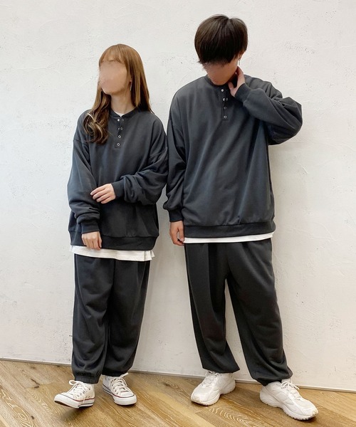 PairPair(ペアペア)の「ヘンリーネックプルオーバー(ユニセックス)(スウェット・レディース・ブラック/サックスブルー/グレー系その他・MEDIUM/LARGE)」の22枚目の写真