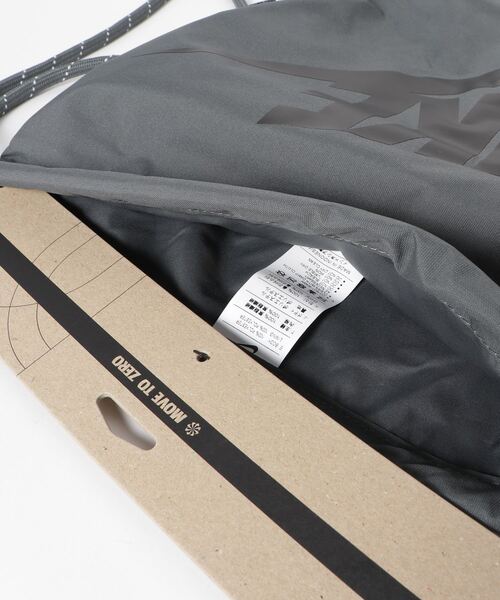 NIKE(ナイキ)の「NIKE/ナイキ バック ヘリテージ ドローコードバッグ 13L DC4245-068(バックパック/リュック・メンズ・グレー系その他・FREE)」の4枚目の写真