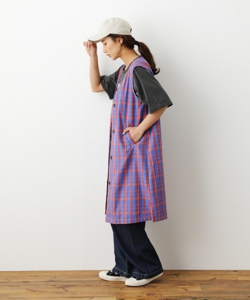 RODEO CROWNS WIDE BOWL(ロデオクラウンズワイドボウル)の「チェックノースリーブジレ(ベスト・レディース・ブルー系その他3/グリーン系その他・FREE)」の3枚目の写真