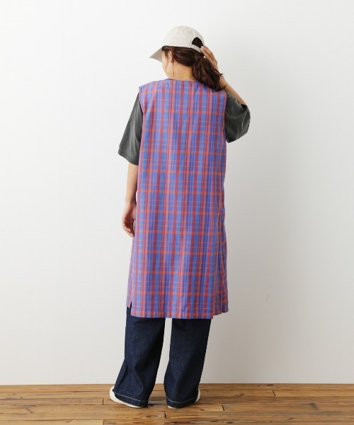 RODEO CROWNS WIDE BOWL(ロデオクラウンズワイドボウル)の「チェックノースリーブジレ(ベスト・レディース・ブルー系その他3/グリーン系その他・FREE)」の11枚目の写真