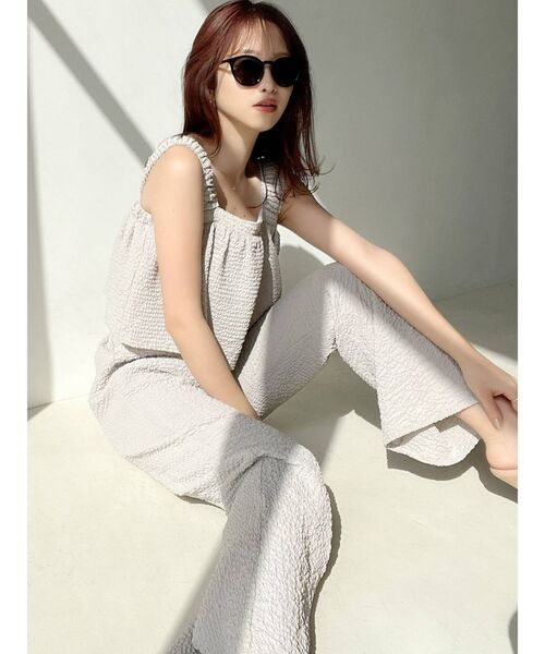 RESEXXY（リゼクシー）の「カラーフレームサングラス（サングラス・レディース・ブラック/ピンク/ベージュ・FREE）」の4枚目の写真