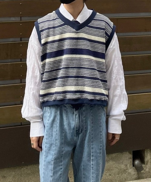 Chikashitsu +（チカシツプラス）の「【Chikashitsu +/チカシツプラス】cropped box border vest/クロップドベスト 短丈ベスト ボーダーベスト Vネックベスト 重ね着 レイヤード ショートベスト（ベスト・メンズ・ブルー/ブラック・ONE SIZE）」の17枚目の写真