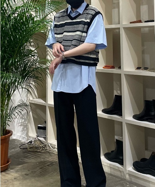 Chikashitsu +（チカシツプラス）の「【Chikashitsu +/チカシツプラス】cropped box border vest/クロップドベスト 短丈ベスト ボーダーベスト Vネックベスト 重ね着 レイヤード ショートベスト（ベスト・メンズ・ブルー/ブラック・ONE SIZE）」の9枚目の写真