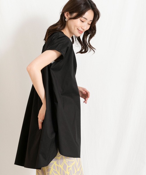 Torrazzo Donna パール付ニットシャツチュニック　トラッゾドンナ Torrazzo Donna（トラッゾドンナ）の「パール付ニットシャツ