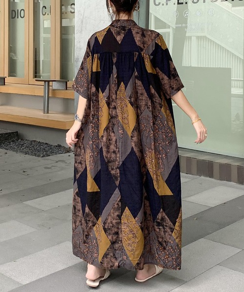 FREE STYLISTS（フリー スタイリスト）の「バンドカラーAラインシャツワンピース（シャツワンピース・レディース・グレー系/ブラウン系・FREE）」の4枚目の写真