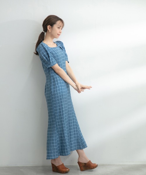 ADIRA(アディラ)の「ポコポコチェックマーメイドワンピ(ワンピース・レディース・ブルー/ブラック・MEDIUM)」の17枚目の写真