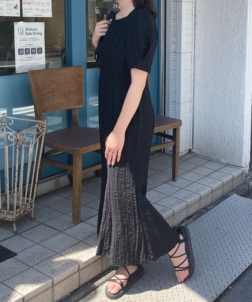 ADIRA(アディラ)の「ポコポコチェックマーメイドワンピ(ワンピース・レディース・ブルー/ブラック・MEDIUM)」の4枚目の写真