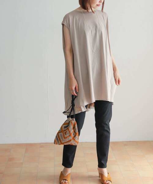 URBAN RESEARCH DOORS（アーバンリサーチドアーズ）の「フレアチュニックカットソー（Tシャツ/カットソー・レディース・チャコールグレー/ベージュ系その他・MEDIUM）」の15枚目の写真