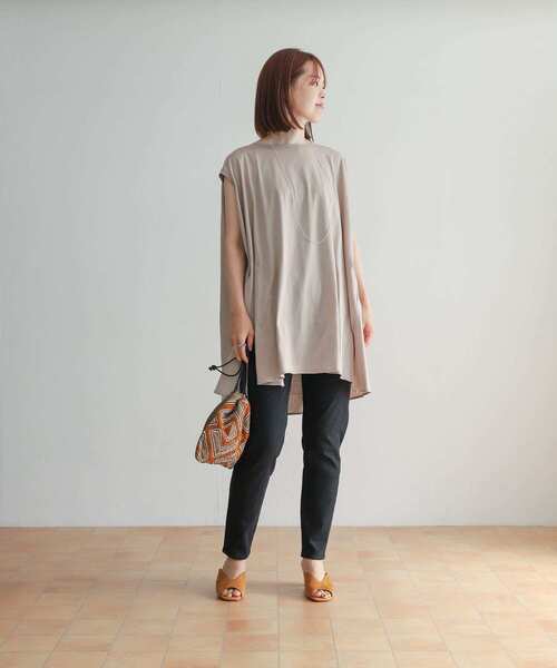 URBAN RESEARCH DOORS（アーバンリサーチドアーズ）の「フレアチュニックカットソー（Tシャツ/カットソー・レディース・チャコールグレー/ベージュ系その他・MEDIUM）」の18枚目の写真