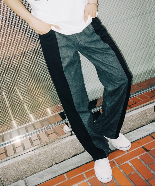 FTW(エフティダブリュー)の「DIVISION TRACK PANTS(その他パンツ・メンズ・ライトブルー/ブラック・LARGE/MEDIUM)」の2枚目の写真