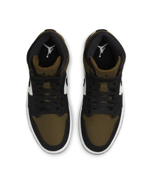 JORDAN BRAND（ジョーダンブランド）の「エア ジョーダン 1 MID SE ウィメンズシューズ / Air Jordan 1 Mid SE Women's Shoes＜22.5-29cm 展開＞（スニーカー・レディース・ブラウン系その他2/クリーム/アイボリー系・25.5/26.5/25/22.5/27.5/23/29/24/28/26/23.5/27/28.5/24.5/22）」の4枚目の写真