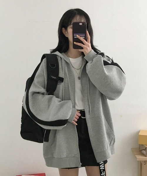 yuue' ( wear )（ユーイ）の「サイドライン オーバーサイズ ビッグシルエット ジップアップパーカー（パーカー・レディース・グレー・S/M/XL/L）」の2枚目の写真
