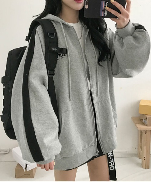 yuue' ( wear )（ユーイ）の「サイドライン オーバーサイズ ビッグシルエット ジップアップパーカー（パーカー・レディース・グレー・S/M/XL/L）」の5枚目の写真