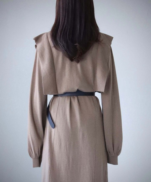 cheriella（シェリエラ）の「【cheriella】【WEB限定】ベルト付きマルチ丈肩パーツデザインワンピース/着丈調整自由（ワンピース・レディース・モカ/ブラック/カーキ・M）」の8枚目の写真