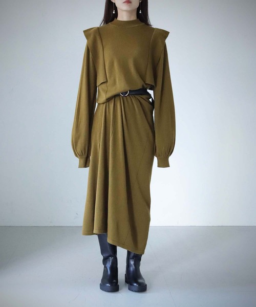 cheriella（シェリエラ）の「【cheriella】【WEB限定】ベルト付きマルチ丈肩パーツデザインワンピース/着丈調整自由（ワンピース・レディース・モカ/ブラック/カーキ・M）」の4枚目の写真