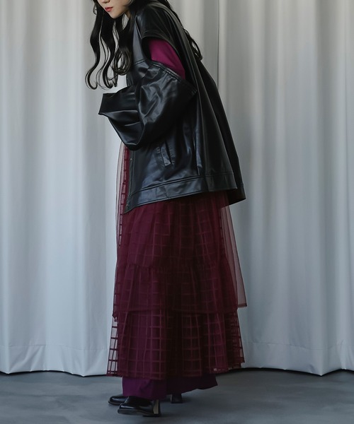 Ezick（エジック）の「2WAYスリーブレザーシャツジャケット（ブルゾン・レディース・ブラック/グレイッシュベージュ・FREE）」の3枚目の写真