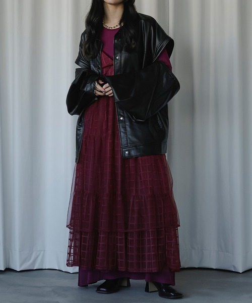 Ezick（エジック）の「2WAYスリーブレザーシャツジャケット（ブルゾン・レディース・ブラック/グレイッシュベージュ・FREE）」の4枚目の写真