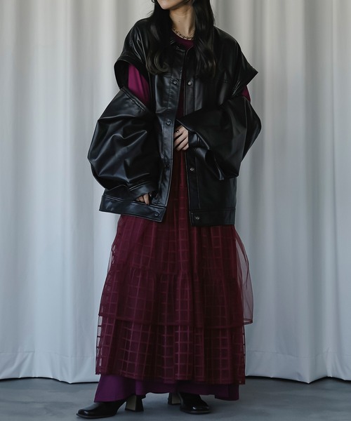 Ezick（エジック）の「2WAYスリーブレザーシャツジャケット（ブルゾン・レディース・ブラック/グレイッシュベージュ・FREE）」の5枚目の写真