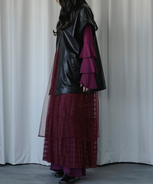 Ezick（エジック）の「2WAYスリーブレザーシャツジャケット（ブルゾン・レディース・ブラック/グレイッシュベージュ・FREE）」の14枚目の写真