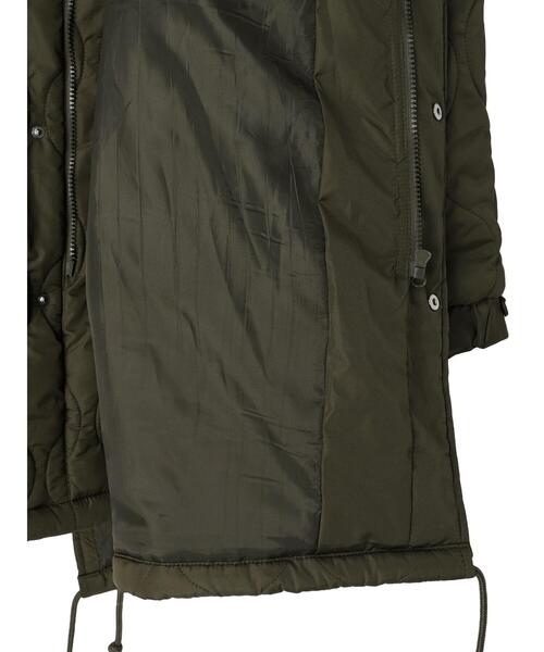 koe（コエ）の「ポリシレー中綿キルトフィッシュテールコート（その他アウター・レディース・オリーブ/ブラック・L/M）」の20枚目の写真