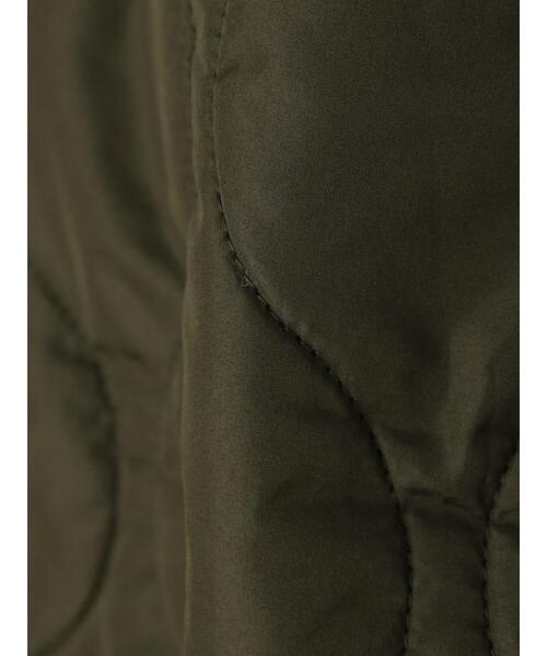 koe（コエ）の「ポリシレー中綿キルトフィッシュテールコート（その他アウター・レディース・オリーブ/ブラック・L/M）」の19枚目の写真