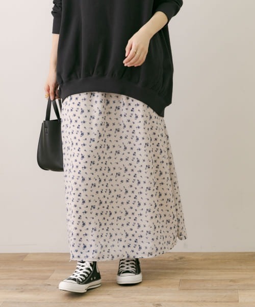 URBAN RESEARCH Sonny Label（アーバンリサーチサニーレーベル）の「スモールフラワードットプリントスカート（スカート・レディース・ネイビー/オレンジ・FREE）」の11枚目の写真