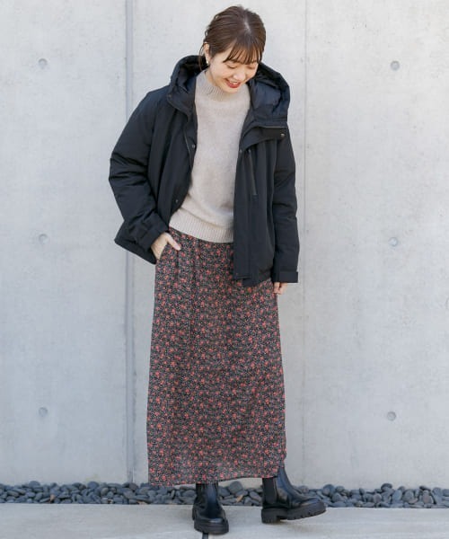 URBAN RESEARCH Sonny Label（アーバンリサーチサニーレーベル）の「スモールフラワードットプリントスカート（スカート・レディース・ネイビー/オレンジ・FREE）」の4枚目の写真