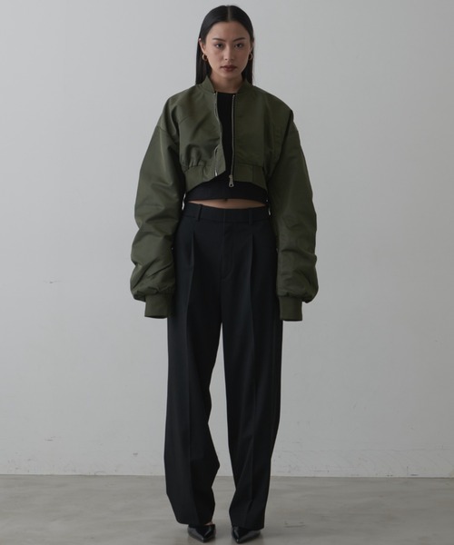 FIG&VIPER（フィグアンドバイパー）の「ショート丈ボリュームスリーブMA-１（MA-1・レディース・カーキ/ワイン・FREE）」の19枚目の写真