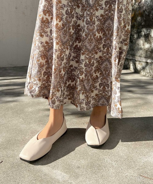 Lamoa（ラモア）の「Lamoa/スクエアトゥ フラット パンプスシューズ（パンプス・レディース・ホワイト/ブラック/ブラウン/ベージュ・36/38/40）」の8枚目の写真