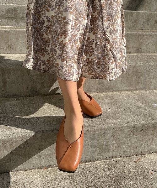 Lamoa（ラモア）の「Lamoa/スクエアトゥ フラット パンプスシューズ（パンプス・レディース・ホワイト/ブラック/ブラウン/ベージュ・36/38/40）」の16枚目の写真