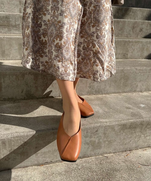 Lamoa（ラモア）の「Lamoa/スクエアトゥ フラット パンプスシューズ（パンプス・レディース・ホワイト/ブラック/ブラウン/ベージュ・36/38/40）」の17枚目の写真