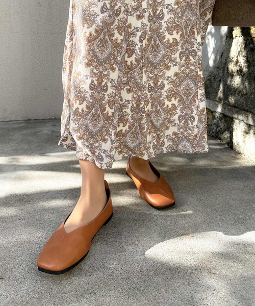 Lamoa（ラモア）の「Lamoa/スクエアトゥ フラット パンプスシューズ（パンプス・レディース・ホワイト/ブラック/ブラウン/ベージュ・36/38/40）」の19枚目の写真