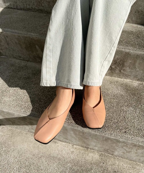 Lamoa（ラモア）の「Lamoa/スクエアトゥ フラット パンプスシューズ（パンプス・レディース・ホワイト/ブラック/ブラウン/ベージュ・36/38/40）」の20枚目の写真