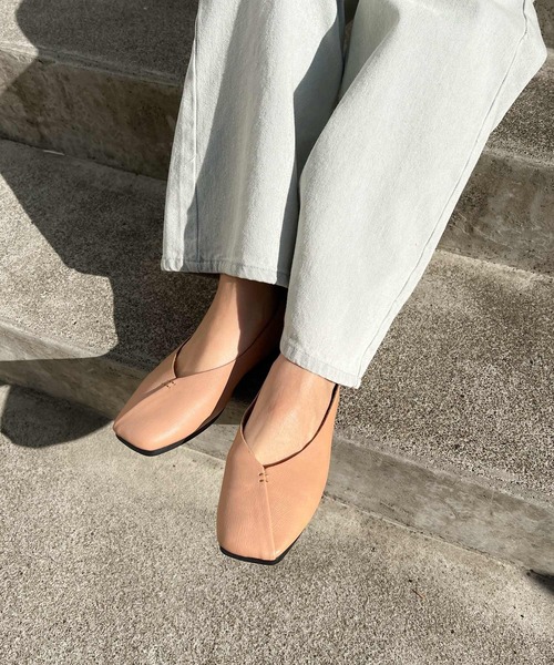 Lamoa（ラモア）の「Lamoa/スクエアトゥ フラット パンプスシューズ（パンプス・レディース・ホワイト/ブラック/ブラウン/ベージュ・36/38/40）」の22枚目の写真