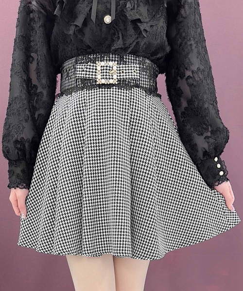 ROJITA（ロジータ）の「千鳥柄ビジュバックルスカート（スカート