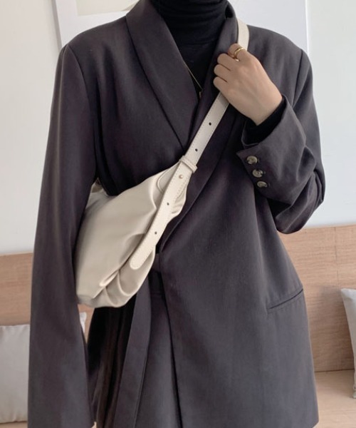 yuue' ( wear )（ユーイ）の「シンプル ショルダーバッグ（ショルダーバッグ・レディース・ブラック/オフホワイト・FREE）」の13枚目の写真