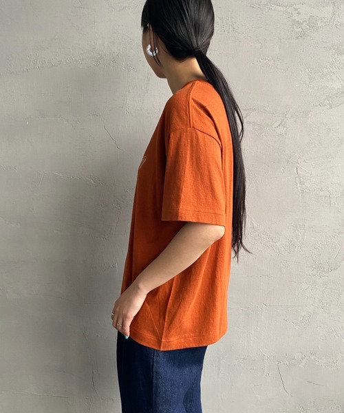 THE SHINZONE（ザ　シンゾーン）の「[THE SHINZONE/ザ シンゾーン] AMERICANAコラボレーション カレッジロゴプリントTシャツ（Tシャツ/カットソー・レディース・ブラック/ホワイト/ブラウン・0）」の22枚目の写真