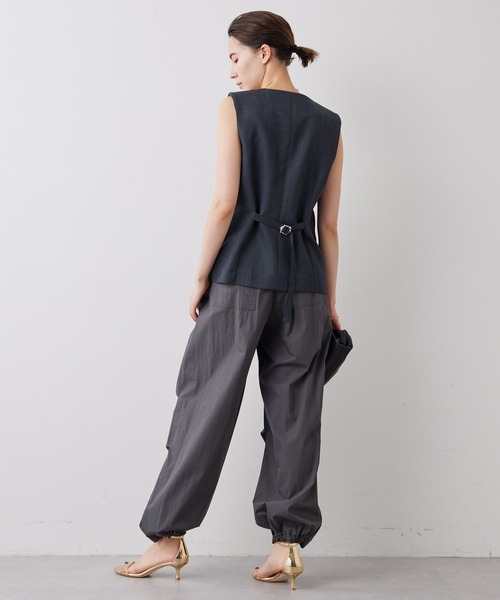 Whim Gazette（ウィムガゼット）の「【THE PAUSE】タックパラシュートパンツ（その他パンツ・レディース・チャコールグレー/レモンイエロー・FREE）」の15枚目の写真