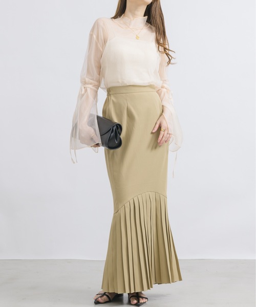 NEUNA(ヌナ)の「【ヌーディーな透け感を楽しむ。】スリットアームシアーリボントップス(Tシャツ/カットソー・レディース・アイボリー/ブラウン/グレイッシュベージュ/ブラック・FREE)」の8枚目の写真