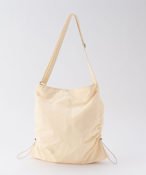 LOWRYS FARM（ローリーズファーム）の「ドロストショルダーＢＡＧ　905222（ショルダーバッグ・レディース・ブラック/アイボリー/イエロー・FREE）」の10枚目の写真