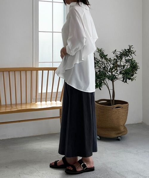 un dix cors(アンディコール)の「麻調スキッパーフリルブラウス(シャツ/ブラウス・レディース・ブラック/オフホワイト・FREE)」の12枚目の写真