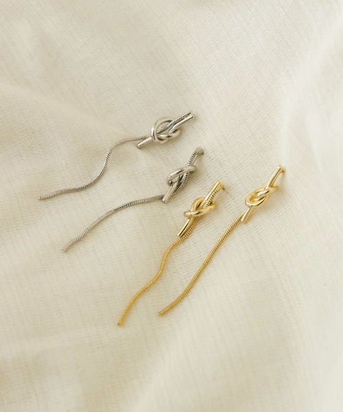 SMELLY（スメリー）の「チェーンノットピアス（ピアス（両耳用）・レディース・シルバー/ゴールド・-）」の9枚目の写真