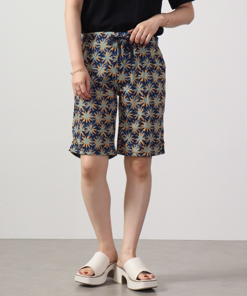 Ree&Mee（リーアンドミー）の「Ree&Mee ひんやり冷感加工 リラックス イージー パンツ 5分丈（ルームウェア/パジャマ・レディース・ベージュ系その他/ブルー系その他/レッド系その他/ホワイト系その他/ブラック系その他/ブラック系その他2/ブルー系その他2/ブルー系その他3・FREE）」の5枚目の写真