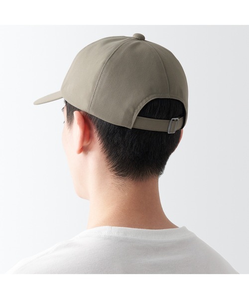 無印良品(ムジルシリョウヒン)の「UVカット 透湿撥水 防水テープ使い キャップ(キャップ・レディース・ベージュ/ブラック・55-59cm)」の17枚目の写真